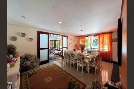 17_photo/94cfaa9ebd.ef8b5548d1c5a743-ATLAS-db2b9d1f-e972-4478-aaa3-e08847aa65c8.jpg de casa de condomínio à venda com 5 quartos, 1333m² em Jardim Mediterraneo, Cotia