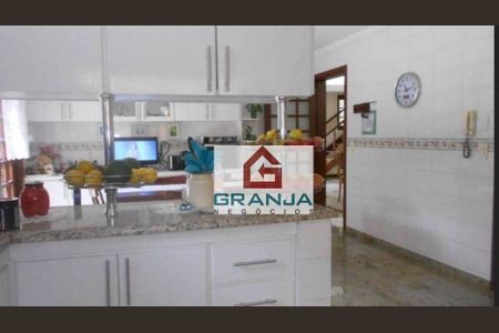 8_photo/94cfaa9ef1.01061cb6ad72014f-ATLAS-17d04fec-9568-49e1-b575-1327eb20f7dc.jpg de casa à venda com 4 quartos, 330m² em Parque Silvino Pereira, Cotia