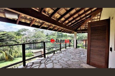 3_photo/94cfaa9f35.b0d7c8485858eecd-ATLAS-e15cd5e3-e70e-4cba-b6cb-a93e6bc804e4.jpg de casa à venda com 4 quartos, 304m² em Vila Santo Antônio, Cotia