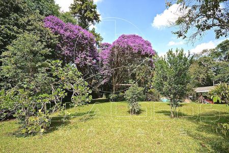 11_photo/94cfaa9f3b.793fde414fbda8ec-ATLAS-699a6bb4-9ef4-4af5-a011-a5a9bfa190a2.jpg de casa à venda com 4 quartos, 400m² em Vila Santo Antônio, Cotia