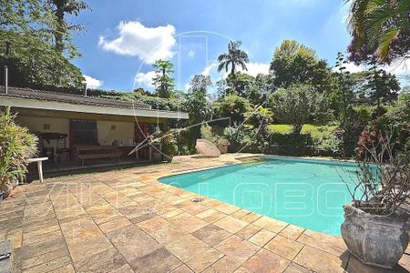 3_photo/94cfaa9f3b.793fde414fbda8ec-ATLAS-ebe05171-364a-41fe-a1ed-0b05d271b393.jpg de casa à venda com 4 quartos, 400m² em Vila Santo Antônio, Cotia