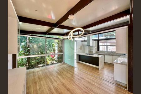 14_photo/94cfaa9f6f.01e58fe0f594459a-ATLAS-e2f010f1-41dd-4a75-96d1-362c29357c8f.jpg de casa à venda com 3 quartos, 344m² em Vila Santo Antonio de Carapicuiba, Cotia