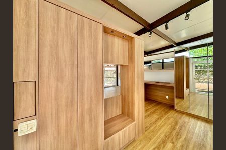 4_photo/94cfaa9f6f.447a9fcdafd242e8-ATLAS-ca26bc2e-d744-4ff0-8c69-48996231fb06.jpg de casa à venda com 3 quartos, 344m² em Vila Santo Antonio de Carapicuiba, Cotia