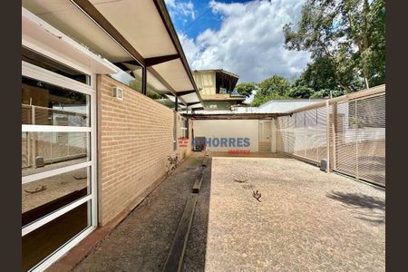 7_photo/94cfaa9f6f.4d70aa248c675aee-ATLAS-8fa896cc-7609-46ce-aee4-7d5edda7954e.jpg de casa à venda com 3 quartos, 345m² em Vila Santo Antonio de Carapicuiba, Cotia