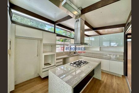 15_photo/94cfaa9f6f.4d70aa248c675aee-ATLAS-bb4caa03-2ec7-4a48-8df4-5d3196c098da.jpg de casa à venda com 3 quartos, 345m² em Vila Santo Antonio de Carapicuiba, Cotia