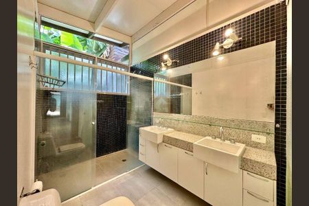 2_photo/94cfaa9f6f.6b2453e70642c87c-ATLAS-0abe822c-8d1f-4b46-bf99-e7b506437ba6.jpg de casa à venda com 4 quartos, 344m² em Vila Santo Antonio de Carapicuiba, Cotia