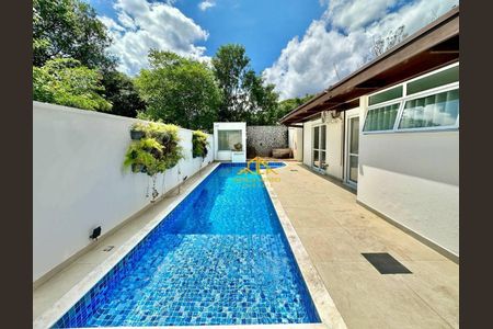 30_photo/94cfaa9f6f.6b2453e70642c87c-ATLAS-38c5c9a0-11ef-43a4-b7c7-b5f28056dc44.jpg de casa à venda com 3 quartos, 345m² em Vila Santo Antonio de Carapicuiba, Cotia