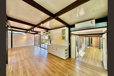 18_photo/94cfaa9f6f.6b2453e70642c87c-ATLAS-bd544c18-e2d6-4dbc-9251-5fc0d72c6285.jpg de casa à venda com 3 quartos, 345m² em Vila Santo Antonio de Carapicuiba, Cotia