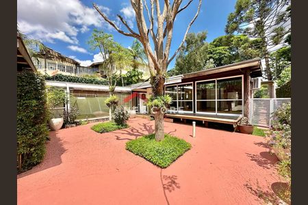 41_photo/94cfaa9f73.93b8fa184532727f-ATLAS-06c8f007-10fd-4190-8d8b-c7e4cbefb22d.jpg de casa à venda com 3 quartos, 344m² em Vila Santo Antonio de Carapicuiba, Cotia