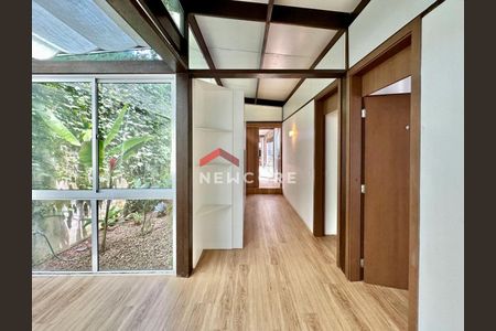 7_photo/94cfaa9f73.93b8fa184532727f-ATLAS-1f4d2471-4068-4f4e-86fd-48d8ecd2fef4.jpg de casa à venda com 3 quartos, 344m² em Vila Santo Antonio de Carapicuiba, Cotia