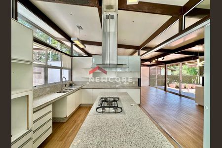 15_photo/94cfaa9f73.93b8fa184532727f-ATLAS-e683c5df-27ee-4967-bfd0-cc39b140a038.jpg de casa à venda com 3 quartos, 344m² em Vila Santo Antonio de Carapicuiba, Cotia