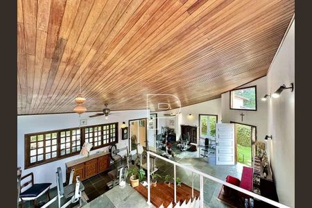 1_photo/94cfaa9f89.44cb305f75931be4-ATLAS-024d3e88-e70f-46ee-9df8-8ab37823f968.jpg de casa à venda com 4 quartos, 218m² em Vila Santo Antonio de Carapicuiba, Cotia