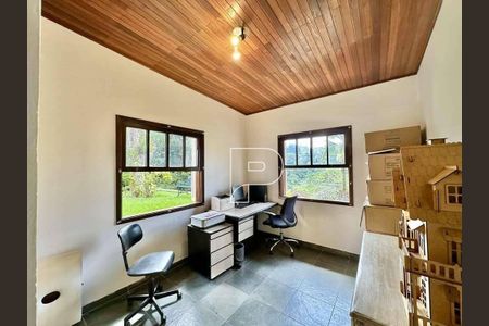 6_photo/94cfaa9f89.44cb305f75931be4-ATLAS-1ec3a4e5-516d-485c-9d05-848faaaab1b5.jpg de casa à venda com 4 quartos, 218m² em Vila Santo Antonio de Carapicuiba, Cotia