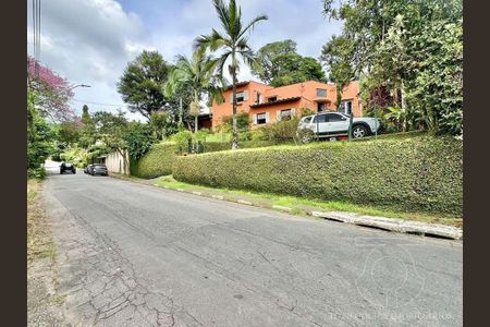 2_photo/94cfaa9f89.44cb305f75931be4-ATLAS-ff4a2a7c-75d9-4018-837b-e21b3037ddd0.jpg de casa à venda com 4 quartos, 218m² em Vila Santo Antonio de Carapicuiba, Cotia