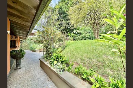 37_photo/94cfaa9f89.635c8ac8e3a3f6a1-ATLAS-6c19f7f2-98c8-4b8d-8377-0752f5fa46fc.jpg de casa à venda com 4 quartos, 218m² em Vila Santo Antonio de Carapicuiba, Cotia