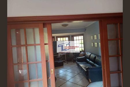 11_photo/94cfaa9f8f.935c805baf9a7d1f-ATLAS-155b1db8-55de-4f0a-9d74-89f4394730bb.jpg de casa à venda com 2 quartos, 380m² em Vila Santo Antônio, Cotia