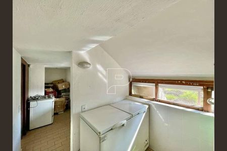 9_photo/94cfaa9fd3.35d24a91d38785f4-ATLAS-2a630985-e4d2-44ad-847c-dcf1eabb15da.jpg de casa à venda com 4 quartos, 253m² em Vila Santo Antonio de Carapicuiba, Cotia