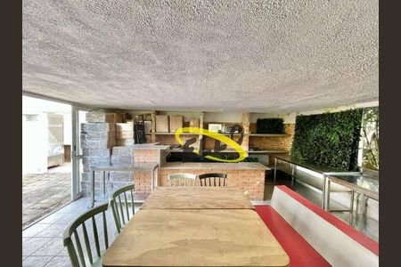 5_photo/94cfaa9fd5.5b1ffa6849bccbd1-ATLAS-0256cd3c-d6e9-426b-a659-86a6497464b2.jpg de casa à venda com 4 quartos, 253m² em Vila Santo Antonio de Carapicuiba, Cotia