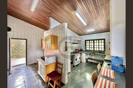 11_photo/94cfaaa027.44cb305f75931be4-ATLAS-2c4c2a85-9be4-4f9a-bbc1-5bc395f544a0.jpg de casa à venda com 4 quartos, 218m² em Vila Santo Antonio de Carapicuiba, Cotia