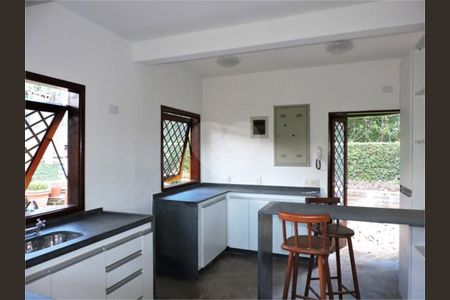 7_photo/94cfaaa02f.873c8b8e47666640-ATLAS-75e90d98-dd37-4244-8667-102b069d2b88.jpg de casa à venda com 3 quartos, 338m² em Vila Santo Antônio, Cotia