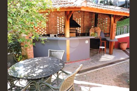 15_photo/94cfaaa02f.873c8b8e47666640-ATLAS-d42cf77b-2e86-4335-b46a-c94b83f3b207.jpg de casa à venda com 3 quartos, 338m² em Vila Santo Antônio, Cotia