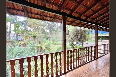 9_photo/94cfaaa14f.90bd157ac56b2a06-ATLAS-6473fa8e-8c9c-4b98-a93c-1a0bf68af0e7.jpg de casa à venda com 5 quartos, 756m² em Vila Santo Antônio, Cotia