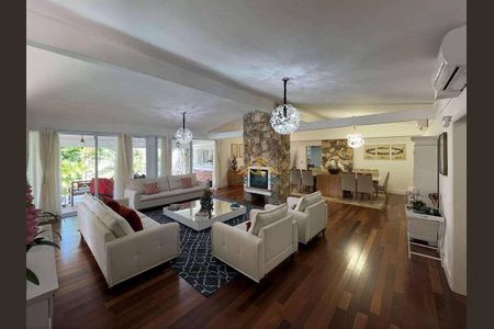 12_photo/94cfaaa15b.9f73e101bd22bb98-ATLAS-15a948fe-42cf-431e-9532-55d25583ecb3.jpg de casa de condomínio à venda com 4 quartos, 850m² em Vila Santo Antônio, Cotia