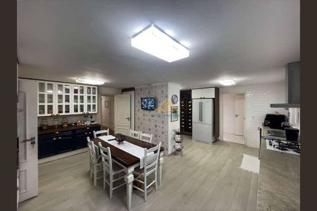 12_photo/94cfaaa15b.9f73e101bd22bb98-ATLAS-21dbce6d-7ae1-449e-b6d9-86ca027e4aea.jpg de casa de condomínio à venda com 4 quartos, 850m² em Vila Santo Antônio, Cotia