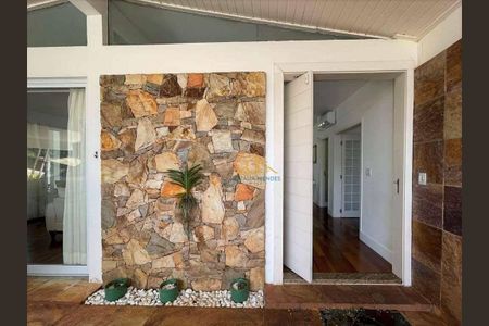 8_photo/94cfaaa15b.9f73e101bd22bb98-ATLAS-a977bdf3-af4b-4d96-9d27-f0bb62019c2e.jpg de casa de condomínio à venda com 4 quartos, 850m² em Vila Santo Antônio, Cotia