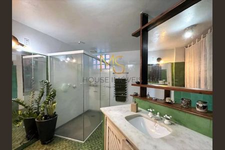 6_photo/94cfaaa175.2f15d505e37c7ac5-ATLAS-60432f8e-3ed3-4aa4-9fa9-d82234bcde08.jpg de casa à venda com 5 quartos, 334m² em Vila Santo Antonio de Carapicuiba, Cotia