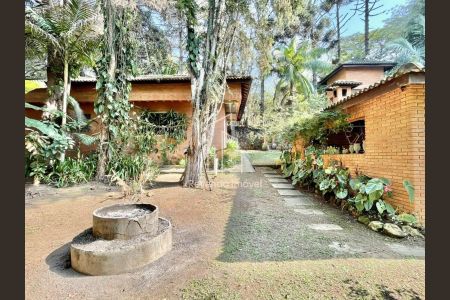 18_photo/94cfaaa17f.2d4de8c0d5c905e7-ATLAS-bcf3b6f5-198b-4c24-b28f-d5378e662ee1.jpg de casa à venda com 5 quartos, 923m² em Vila Santo Antônio, Cotia