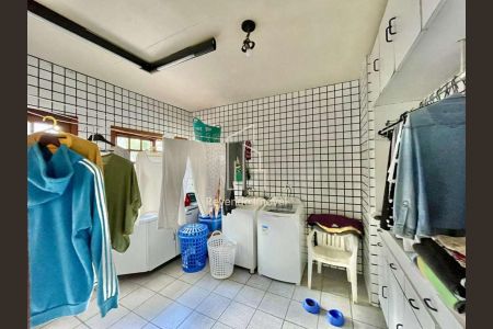 23_photo/94cfaaa17f.2d4de8c0d5c905e7-ATLAS-ef92706d-88ce-46ac-8b0b-ef05c3f0d30b.jpg de casa à venda com 5 quartos, 923m² em Vila Santo Antônio, Cotia