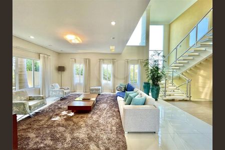 6_photo/94cfaaa19d.9fb007bff0a585ff-ATLAS-22e2e24e-9901-4e35-a777-987af27a685c.jpg de casa à venda com 4 quartos, 1058m² em Vila Santo Antônio, Cotia