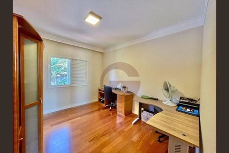 10_photo/94cfaaa19d.9fb007bff0a585ff-ATLAS-2a3b1262-8ebb-43c2-9bb2-137f84fdf384.jpg de casa à venda com 4 quartos, 683m² em Vila Santo Antônio, Cotia