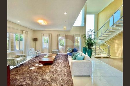 2_photo/94cfaaa19d.9fb007bff0a585ff-ATLAS-e244568b-6606-4bac-851f-e3493f3f2eb7.jpg de casa à venda com 4 quartos, 683m² em Vila Santo Antônio, Cotia