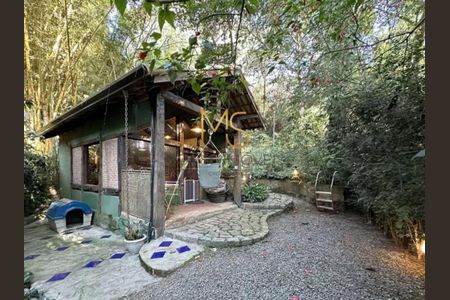 6_photo/94cfaaa19f.ceff8192393c33de-ATLAS-802eaa5e-6abf-4d62-b551-e25e90c2921d.jpg de casa à venda com 5 quartos, 334m² em Parque Silvino Pereira, Cotia