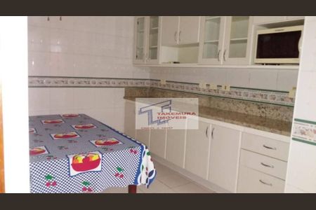 5_photo/94cfaaa1a5.a095ebe9a9b9d05b-ATLAS-84191746-019d-4d81-b993-1b1d2be4bbbc.jpg de casa à venda com 4 quartos, 645m² em Parque Silvino Pereira, Cotia