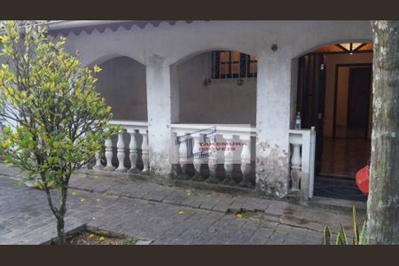 5_photo/94cfaaa1a5.a095ebe9a9b9d05b-ATLAS-936d68b7-5079-44ac-9cfd-ae5aaec0754e.jpg de casa à venda com 4 quartos, 645m² em Parque Silvino Pereira, Cotia