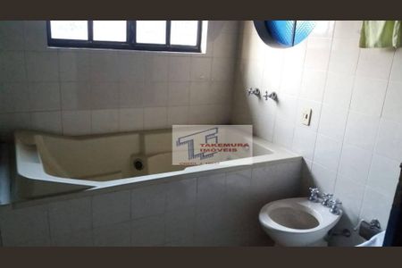 10_photo/94cfaaa1a5.a095ebe9a9b9d05b-ATLAS-cfc3b147-3782-49b0-b251-382252e6ff4d.jpg de casa à venda com 4 quartos, 645m² em Parque Silvino Pereira, Cotia