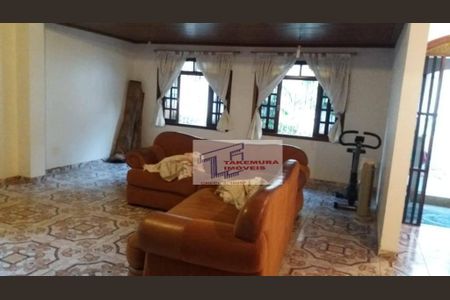 3_photo/94cfaaa1a5.a095ebe9a9b9d05b-ATLAS-e007e142-295a-4478-ab82-6ff5da4f7a12.jpg de casa à venda com 4 quartos, 645m² em Parque Silvino Pereira, Cotia