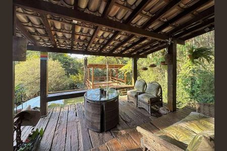 8_photo/94cfaaa1a7.4540318967139590-ATLAS-2dfaddc5-652d-4f33-a8d2-5eb59cf65fc1.jpg de casa à venda com 5 quartos, 334m² em Vila Santo Antonio de Carapicuiba, Cotia