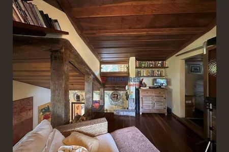 4_photo/94cfaaa1a7.94c879028f7e7ff5-ATLAS-0e45a91a-32b6-44f8-af46-db6e8a11479e.jpg de casa à venda com 5 quartos, 334m² em Granja Viana, Cotia