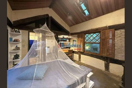 2_photo/94cfaaa1a7.94c879028f7e7ff5-ATLAS-925eaa13-befb-40cb-9bd7-d40296dee3f2.jpg de casa à venda com 5 quartos, 334m² em Granja Viana, Cotia