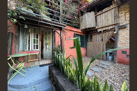 34_photo/94cfaaa1bb.8ca146e4695ff152-ATLAS-c03b9819-0bcb-447e-9181-31dfc3d71ac4.jpg de casa à venda com 5 quartos, 334m² em Vila Santo Antonio de Carapicuiba, Cotia