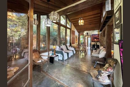 6_photo/94cfaaa1bb.8ca146e4695ff152-ATLAS-cfcdb759-7620-451b-9251-e77c4de0cf53.jpg de casa à venda com 5 quartos, 334m² em Vila Santo Antonio de Carapicuiba, Cotia