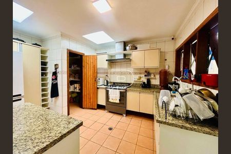 9_photo/94cfaaa1cb.ee31d1fd9df23408-ATLAS-565a5bd9-da03-4731-96b2-599d6d09b168.jpg de casa à venda com 4 quartos, 280m² em Parque Silvino Pereira, Cotia