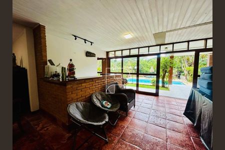 11_photo/94cfaaa1cb.ee31d1fd9df23408-ATLAS-5df942ab-f42d-4b1e-bed7-c3fc3c7b6bb8.jpg de casa à venda com 4 quartos, 280m² em Parque Silvino Pereira, Cotia