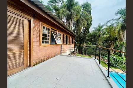 23_photo/94cfaaa1cb.ee31d1fd9df23408-ATLAS-cb1fa9a2-663b-4177-b826-d5f58a74d741.jpg de casa à venda com 4 quartos, 280m² em Parque Silvino Pereira, Cotia