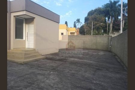 31_photo/94cfaaa1d7.61348fece008ec88-ATLAS-bc08f081-9350-4700-bd33-e7d37cd4bd1b.jpg de casa à venda com 3 quartos, 156m² em Parque Silvino Pereira, Carapicuíba