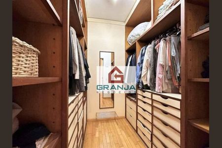 34_photo/94cfaaa1e9.01061cb6ad72014f-ATLAS-41204875-b097-48b2-bde2-356d84519287.jpg de casa à venda com 5 quartos, 414m² em Vila Santo Antônio, Cotia